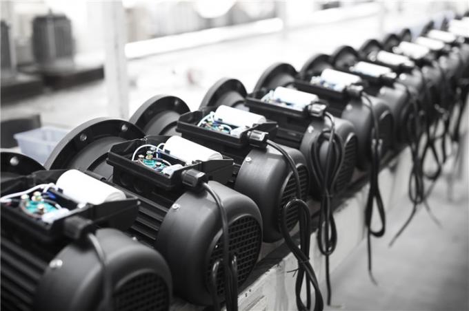 50Hz 60Hz impermeabile 0.09kw 0.12Hp Motore elettrico asincrono a quattro poli 380V 1500RPM Trifase Chiusa 220V Voltaggio Ac 8
